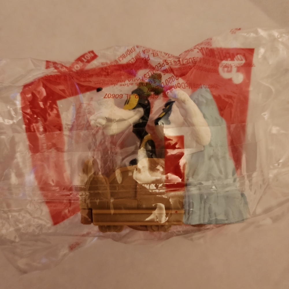 2020 McDonald's Toy #5 Disney World Goofy at the Expedition Everest - Picture 3 of 4